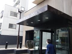 ホテルにまずは荷物を預け、身軽に。
ホテルクラウンヒルズ豊橋。
表示にはちょっと前までの「プラザイン」の名前がまだ残ってます。