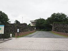 午前中は山形城跡のある霞城公園を散策しました。