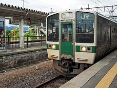 赤湯駅から再びJRで福島を目指します。