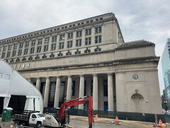 　そしてシカゴ・ユニオン駅が見えてきました。
　こちらは工事中のようでした。