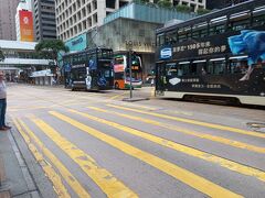 トラムの往来は頻繁です