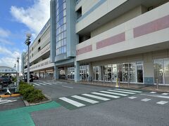 先に土産を買うためにサンエー西原シティ店に立ち寄った。

サンエー西原シティ　15：30（21.8km・26.1km・76.0km・18.7km/h）
