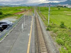 チェックアウト後
お宿から散策しながら東根駅へ
東根駅は単線のみ
とても新幹線が通っているとは思えないのどかな田園の中にある駅です。
