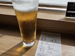 自宅の玄関を出て約40分で福岡空港国内線ターミナル到着
福岡空港は世界一便利な空港だと思います

福岡空港から博多駅まで地下鉄2駅6分
九州一の繁華街天神まで5駅11分

