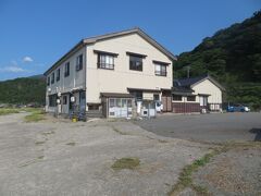 路線バスで、予約済みの旅荘みなとへ。
