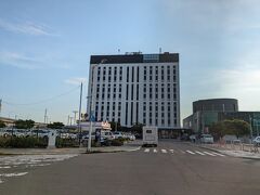 函館駅は函館ライナーで15分で移動します。