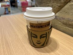 オーツミルクラテをいただきます。