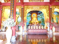 レディーブッダが建つ　リンウン寺（ガイドブック）へ（れーうー寺はガイドさん）
（ダナンにある3のリンウン寺の一番新し寺との事）