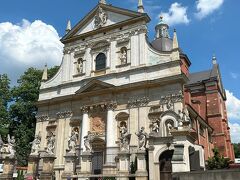 「聖ペテロ聖パウロ教会」

月曜から木曜には夜8時からオルガンとオーケストラによる
コンサートが開催されています。