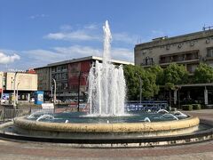 噴水があるここが共和国広場？