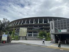次は新国立競技場まで来ました。