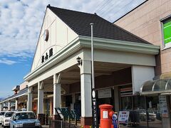 まずは朝食のために「松山駅」へ。
