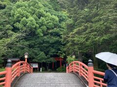 荷物を駅のロッカーに入れたかったので、終点の新宮駅までバスで行きました。
荷物を置いて、いざ散策。
先ずは神倉神社へ歩いて向かいました。