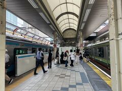 資料館最寄りの桜木町駅で下車。

お昼を食べてから、目的の資料館に向かいましょう。