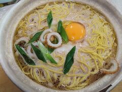 橋本食堂
メニューは鍋焼きラーメン一つの有名店。
個人的には、ごく普通の味。