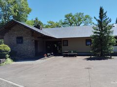 大沼公園内に素敵なカフェレストランがありました。