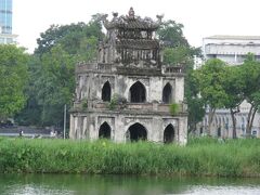 これも、ハノイに来てホアンキエム湖に着いた証拠写真