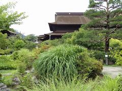 7月1日
朝食後ホテルでゆっくりして、お昼すぎに善光寺に来ました
ホテルから善光寺本堂までは十二丁（1300ｍ）です