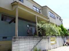 その「温泉本」の入湯料半額券を使うべくやってきたのがここ！
鉄輪温泉 熱の湯の近くにある「入舟荘」さんです。

昨年、熱の湯のスタンプをもらうために訪問しました。入舟荘さんも別府八湯温泉道の対象施設ですが、日帰り入浴は家族風呂利用で2,000円かかります。ひとり旅にはちょっと予算的にハードルが高いのですが、半額ならいける(*º∀º*)！ というか大チャンス!!