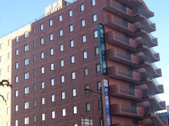 15時30分頃にホテルを出たら、モワッとしたすごい熱気が…。昼過ぎにホテルに戻ってきた時とは比べ物にならないくらいの暑さ！

プランB「いのちだいじに」で正解でした(;^ω^)

すぐそばの西鉄リゾートイン別府の日帰り入浴へ。土日も利用可能なことを昨日確認しておきました。「温泉本」の入湯料半額券を使って、500円のところ250円になりました。

660円の温泉本で1,000円＋100円+250円＝1,350円お得になりました(*'ω'*)v

西鉄リゾートイン別府の温泉は内湯と露天があります。市街地のホテルの2階なので景色こそ見えませんが、大きくはないけど露天は植栽があって雰囲気が良く、落ち着いた内湯はぬるめでゆっくり浸かることができます。脱衣所に冷水と常温のウォーターサーバーがあるのはさすがですね。