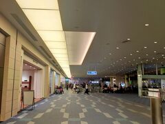 羽田空港から出発です。