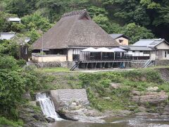 丹生川から見た賀名生皇居跡