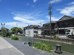 付近は「御花」などもあり、水郷柳川らしい雰囲気が横溢している。帰宅途中、有明海沿岸道路を通り、まわり道して終点の三池港を経由して帰る。高架の道路から見える大牟田の沿岸風景も母は楽しんだようだった。

父が亡くなる前、母に言い残した言葉があったそうだ。それは「長生きして人生を楽しむように」ということだった。
母は今回の柳川行も楽しんでくれただろうか。
そして、父は喜んでくれただろうか…