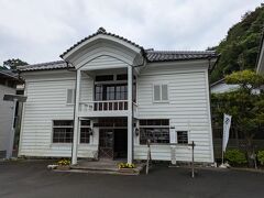 ゆすはら観光交流案内所まろうど館