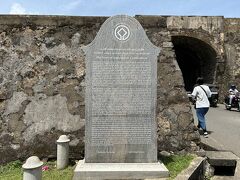 ゴール到着。
世界遺産、ゴール城壁を徒歩で観光。
湿度が高くて暑い。