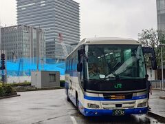 今回の旅のスタートは、東京駅。
最近、海外へ行く場合もかなりの確率で羽田発を利用することが多いので、成田空港へ行くのも久しぶり、東京駅からのバスを使うのも久しぶり。