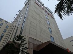 今日は深夜着のため空港近くのAerocityの治安のよい高級ホテルを予約した。