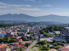 8階露天風呂からの眺望は素晴らしく谷川連峰方面から子持山方面の山並みが広がり爽快な景色を楽しめます。ちなみに露天風呂にも黄金の湯と白銀の湯が引かれていて存分に伊香保温泉を堪能できました。