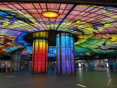 
コインロッカーで荷物を受取し、有名な美麗島駅に到着。
