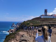 ヨーロパ最西端の「ロカ岬」
風がものすごく強い。