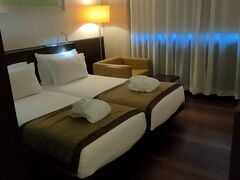 VIPグランドに宿泊。デザーナーホテルだがお風呂は使いにくい。