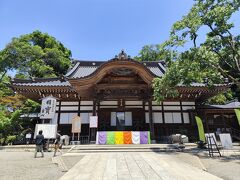 深大寺の本堂です。立派ですね。お参りしてきました。