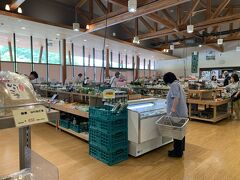 軽井沢町農産物等直売施設軽井沢発地市庭