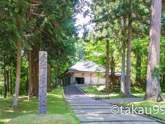 中尊寺境内（特別史跡）
中尊寺金色堂（国宝）

世界遺産「平泉 ─仏国土（浄土）を表す建築・庭園及び考古学的遺跡群─」