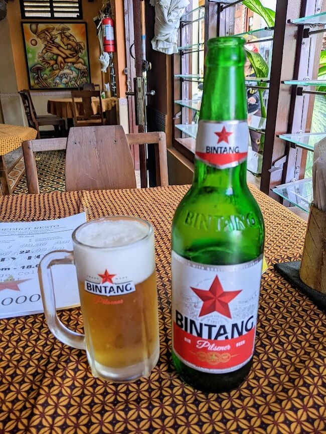 さっそくビールを頂くぜ！<br /><br />何故かビンタンが、ピンボケでした。<br />(-_-;)<br />