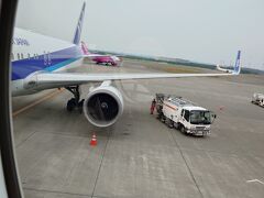 機内に乗り込む