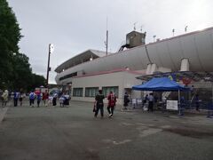 歩くこと15分、ようやく着きました。