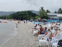 サムイ島で最も賑わっているという「チャウエン・ビーチ」です。