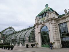 王宮庭園の北側にはガラス張りのパルメンハウス。