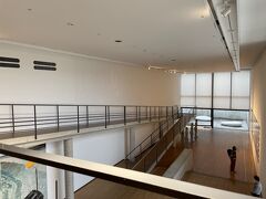 残り時間が少なくなってきました

家プロジェクトの中で
まだ鑑賞していない建物もありましたが
最後にもう一度、という想いにかられて
ベネッセミュージアムに戻ってきました