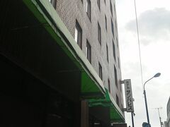 青春18切符を使って広島駅まで移動しました(^_^)vホテルもエコノミーにこだわりサンパレスさんを予約しました。駅チカで、郊外遠征には便利です。