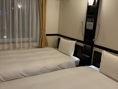 当日　早朝に自宅を出発する予定でしたが、だんだん不安になって　成田に前泊することにしました
東横イン成田空港本館。空港からシャトルバスが出ています
