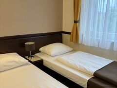 フランクフルト中央駅に移動して　TOYOKO　INN
今回はお財布に優しい　エコノミーツイン