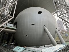 プラネタリウムです。
別料金ですが観覧しました。