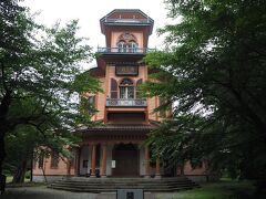 〈山形城址 霞城公園〉

山形市郷土館（旧済生館本館）