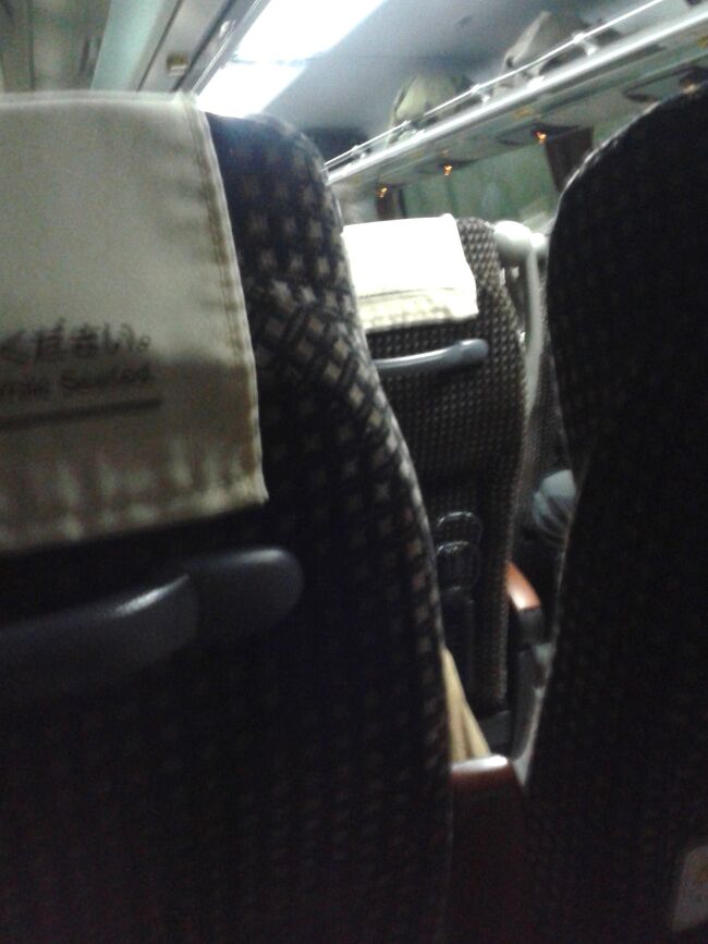 高山駅から白川郷まで観光バスで！<br />コロナの影響でかなり本数が減らされていました。<br />乗客は、確かほぼ満員だったような気がします。